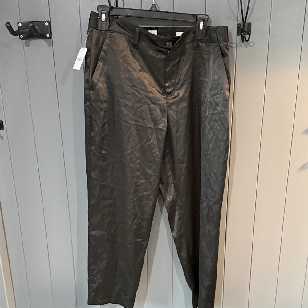 Women’s Black Satin cropped Dress Pants